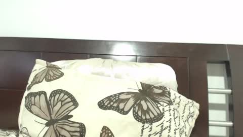 Luna Sofa online show from April 14, 9:40 pm