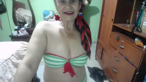 Snapshot of jazmin_rios chatting on March 7, 11:18 am jazmim online show from March 7, 11:18 am