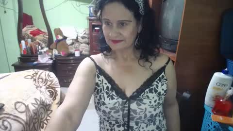 Snapshot of jazmin_rios chatting on October 20, 12:43 pm jazmim online show from October 20, 12:43 pm