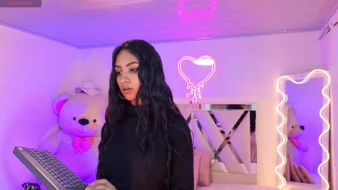 Jazmin  online show from October 20, 11:48 am