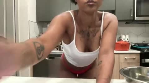 jazminetea online show from June 15, 3:09 am