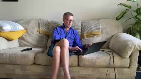 Snapshot of jcar57 chatting on October 12, 4:21 pm Jon online show from October 12, 4:21 pm