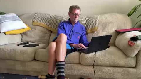 Snapshot of jcar57 chatting on October 5, 3:52 pm Jon online show from October 5, 3:52 pm