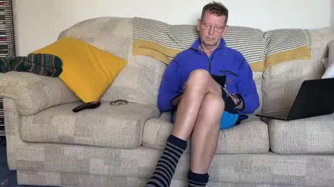 Snapshot of jcar57 chatting on December 14, 11:18 am Jon online show from December 14, 11:18 am