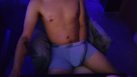 HotnCold online show from August 2, 2:57 am