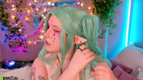 Mary online show from April 11, 7:45 am