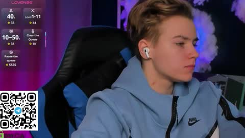 jean_wilsons online show from December 20, 11:28 am