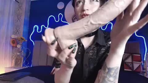 Jean online show from March 25, 7:53 pm