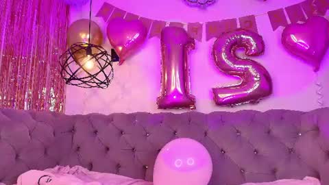 jedah_ online show from July 12, 5:21 am