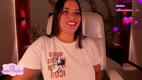 Jeen Taylor online show from February 4, 8:24 pm