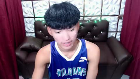 jemart_urnaughtboy online show from July 25, 12:58 pm
