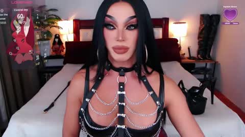 Queen Jenifer online show from June 5, 9:42 pm