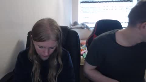 JenisAndPeter online show from October 29, 11:45 am