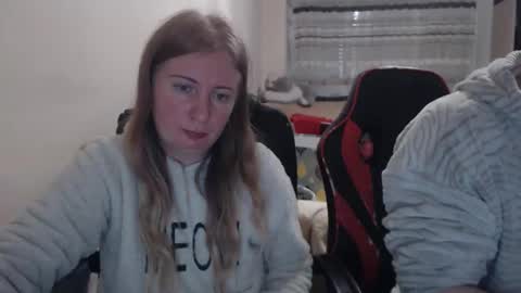 JenisAndPeter online show from December 14, 8:15 pm