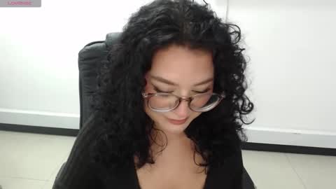 jenn online show from November 27, 9:55 pm