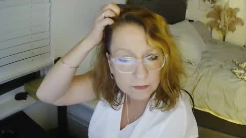 jenna197069 online show from December 15, 4:51 am