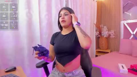 jenna_tay1 online show from July 28, 7:15 pm