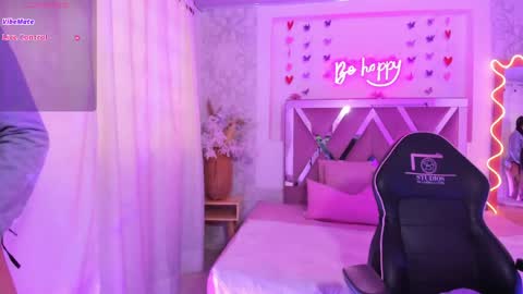 jenna_tay1 online show from March 30, 7:14 pm