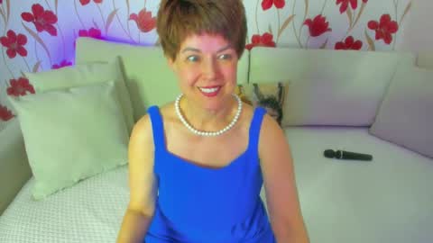 Jenn online show from April 5, 2:25 pm