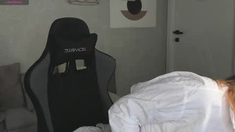 Jennie online show from December 18, 9:48 am