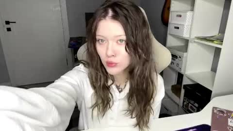 Michelle online show from June 12, 8:35 am