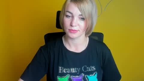 Jennifer online show from July 1, 11:41 am