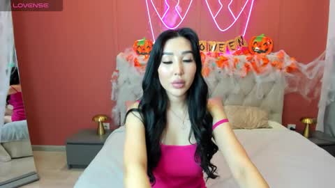 Jennifer online show from October 24, 7:31 am