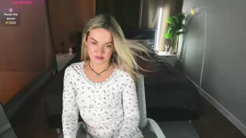 Jennifer Perezz online show from June 10, 5:12 pm