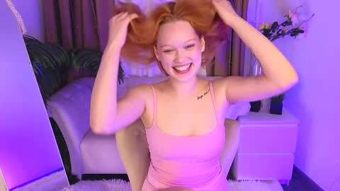 Jennifer online show from April 6, 5:19 am