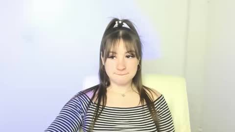 Jennifer online show from March 12, 9:44 am