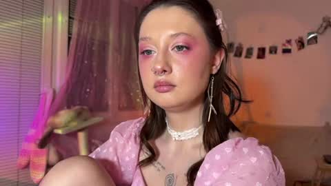 Jennifer Jenny Darling   online show from June 23, 8:26 pm