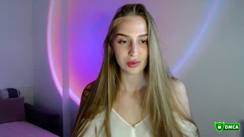 The Flower Power Models online show from November 7, 3:47 pm