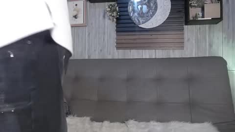 Jeremy online show from February 21, 10:46 pm