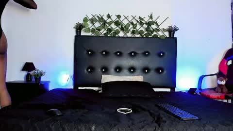 Jeronimo online show from April 18, 2:35 am