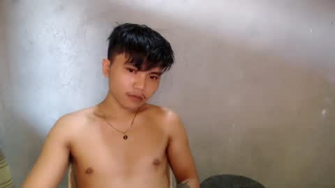 jerwinpenas00 online show from June 12, 7:18 am