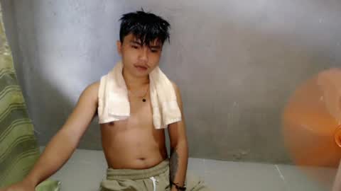 jerwinpenas00 online show from June 14, 7:10 am