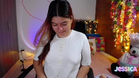 Snapshot of jesiica_bunny chatting on December 16, 7:32 pm Jessi online show from December 16, 7:32 pm