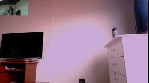 Yessik Rodriguez online show from June 26, 5:18 pm