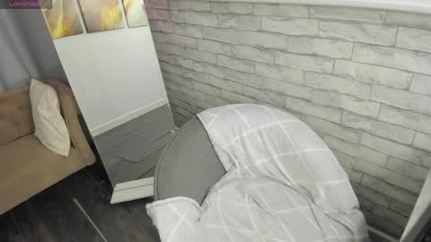 Jessica Jensen online show from June 6, 7:03 am