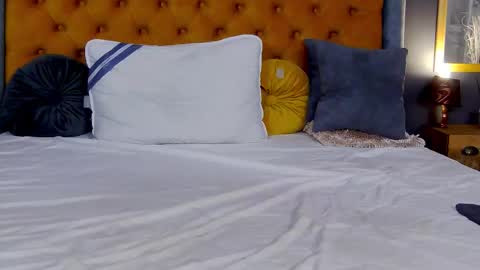 Jessica White online show from February 28, 5:00 am