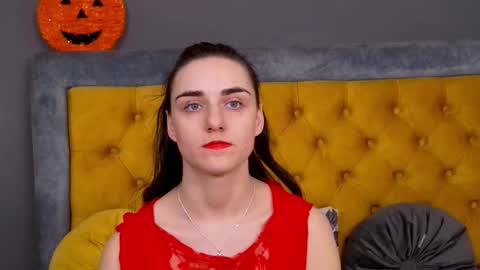 Jessica White online show from December 22, 5:14 am