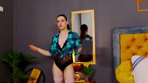 Jessica White online show from April 19, 3:18 am