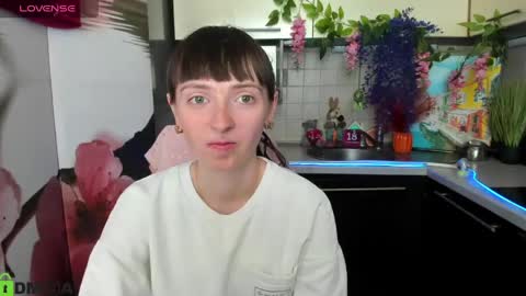 jessicaforris online show from April 22, 7:26 am