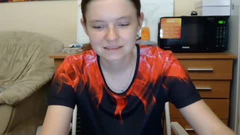 jessicaholland1 online show from July 28, 6:31 pm