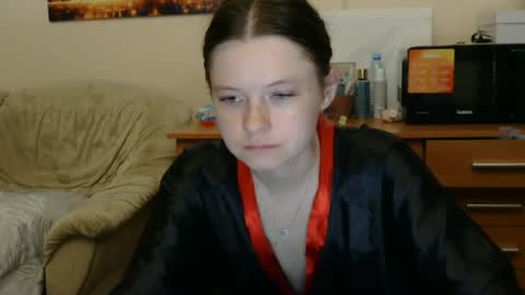 jessicaholland1 online show from July 1, 7:22 pm