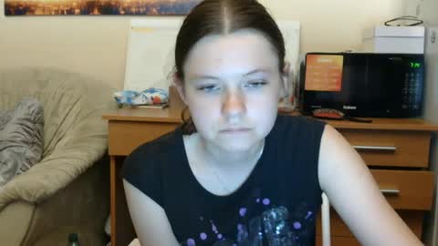jessicaholland1 online show from June 26, 6:57 pm