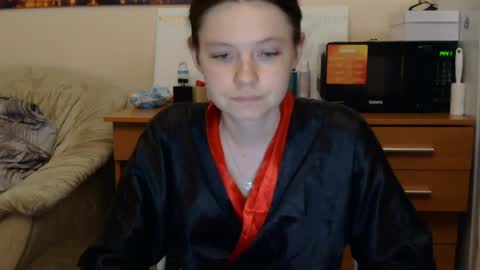 jessicaholland1 online show from June 30, 6:06 pm