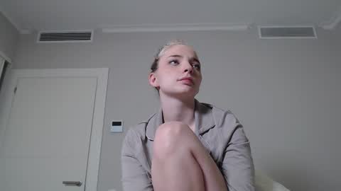 Jessica online show from January 18, 1:36 am