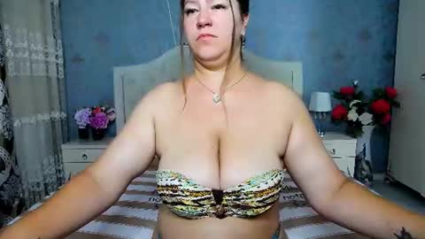 single mommy online show from June 12, 3:16 am