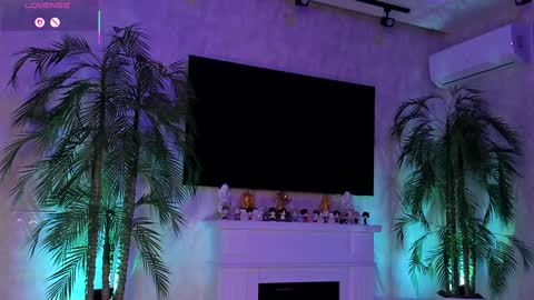 Gloria   online show from March 30, 10:32 pm